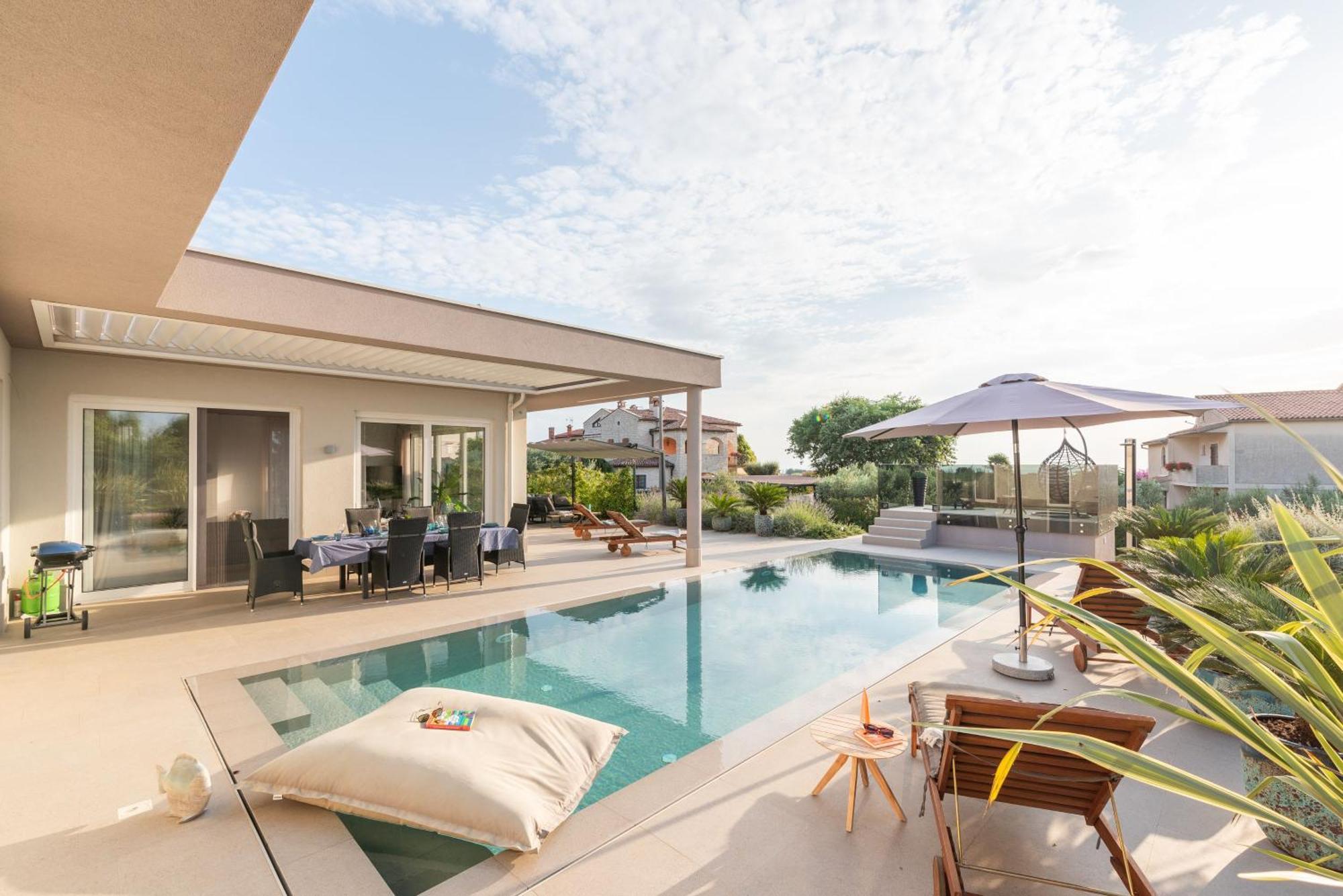 Vikendica Serena Mit Pool Fuer 6 Personen, Mit Wunderschoenem Garten Bei *
