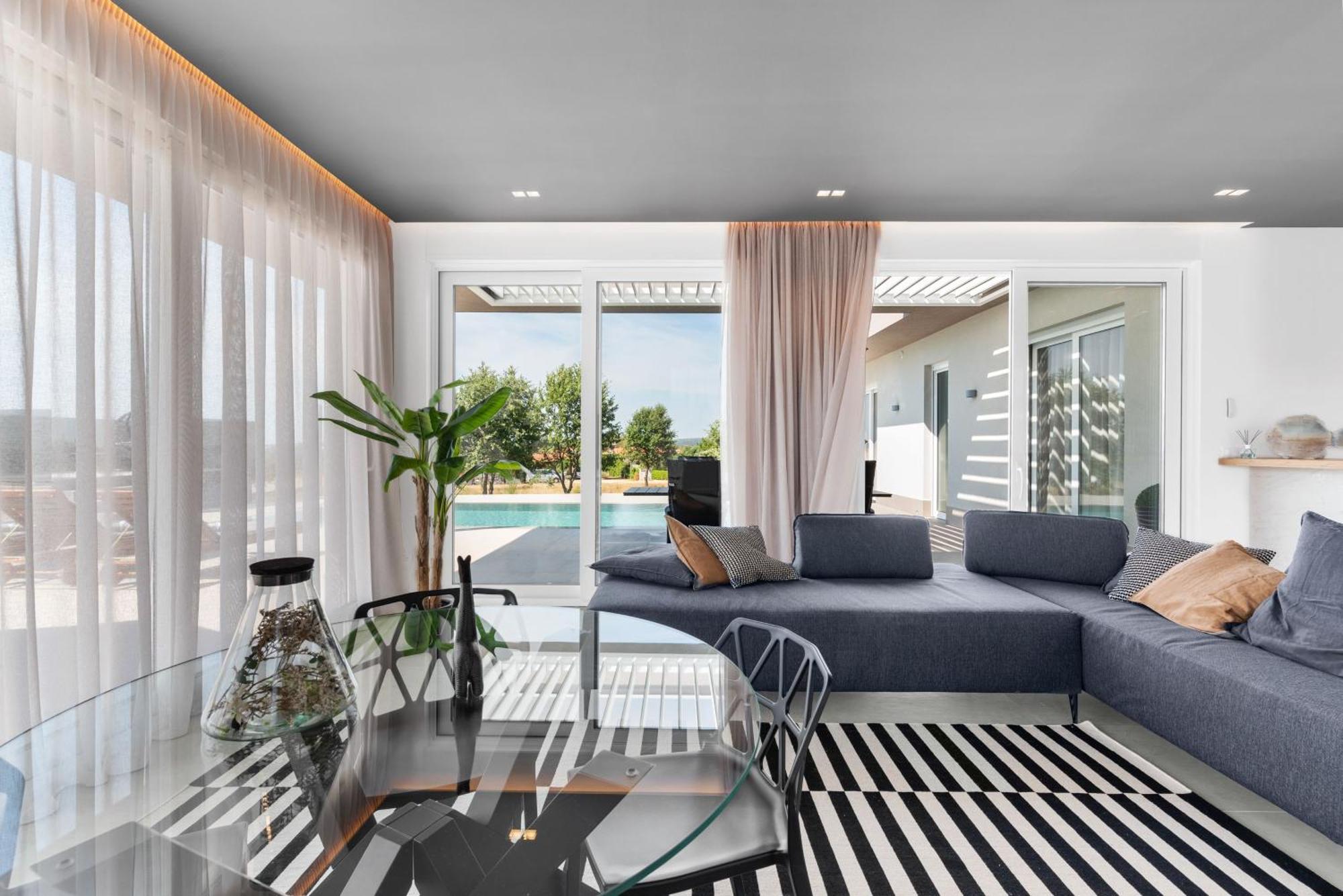 Serena Mit Pool Fuer 6 Personen, Mit Wunderschoenem Garten Bei * Porec