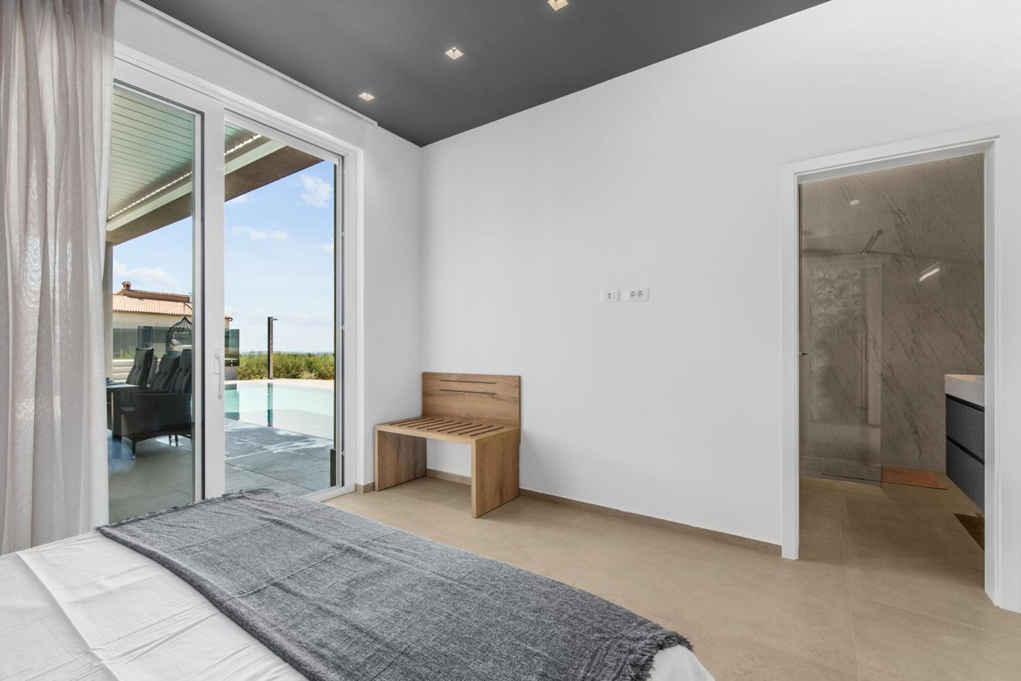 Serena Mit Pool Fuer 6 Personen, Mit Wunderschoenem Garten Bei