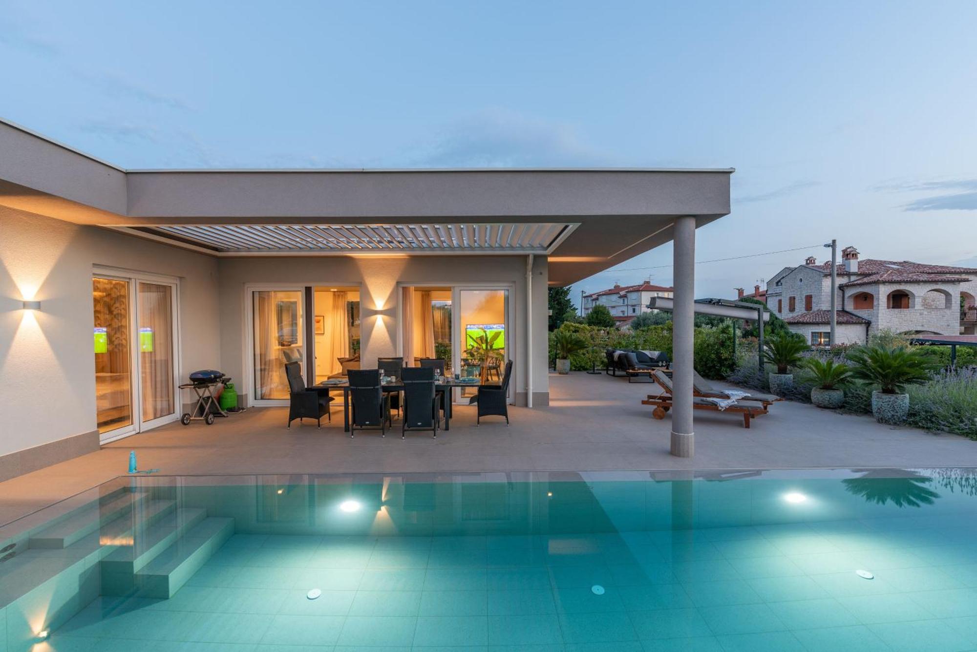 Serena Mit Pool Fuer 6 Personen, Mit Wunderschoenem Garten Bei *
