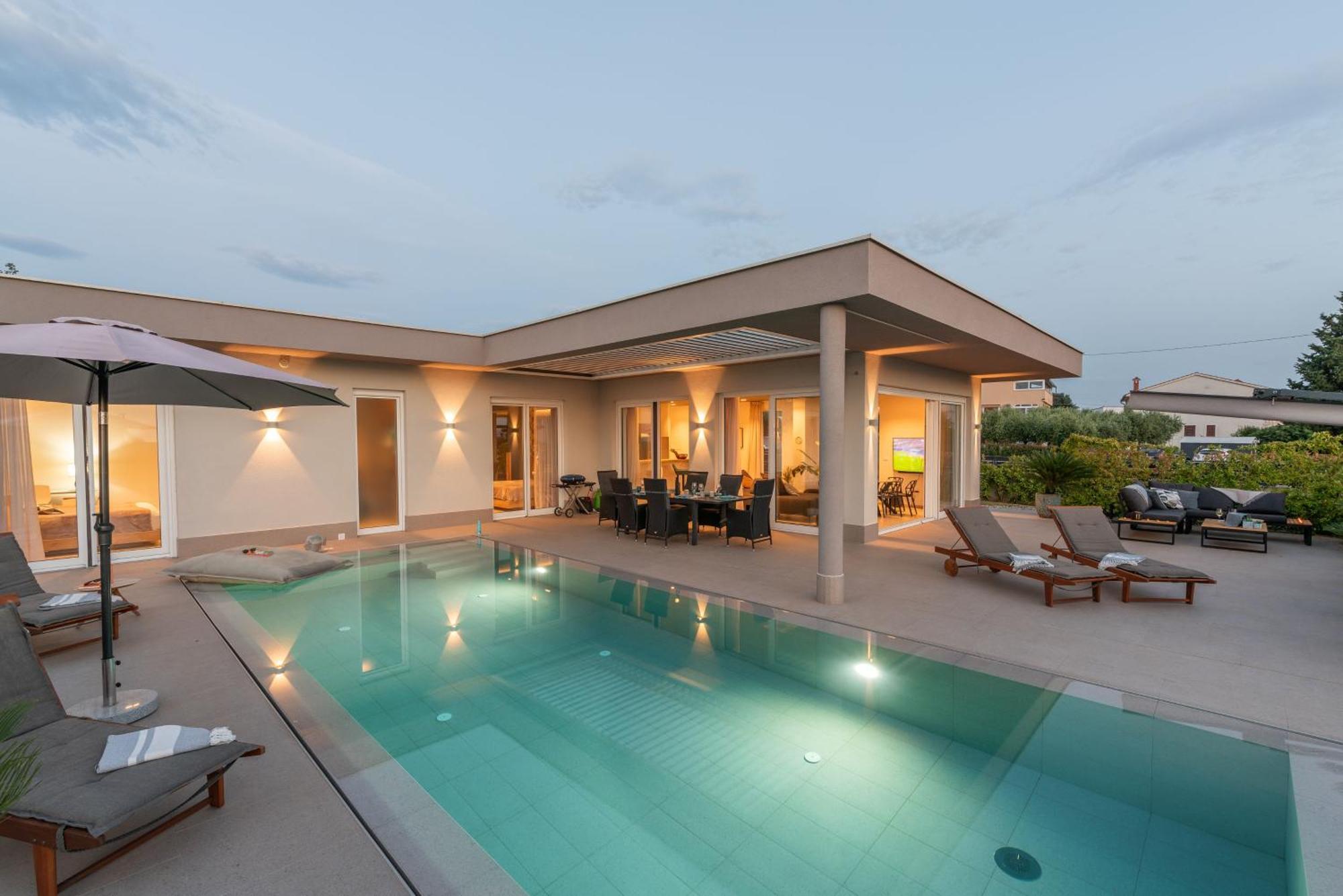 Serena Mit Pool Fuer 6 Personen, Mit Wunderschoenem Garten Bei *